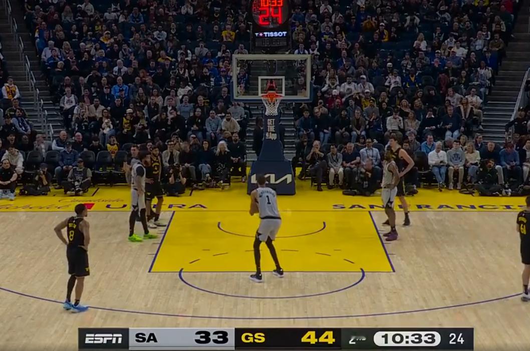 马刺背靠背打勇士，第二节还有10分33秒，马刺得到了今天第一次罚球，目前比分落后