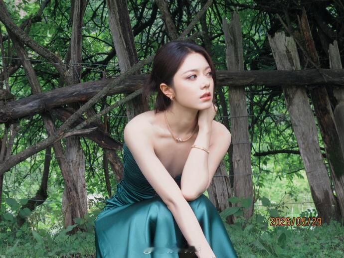 绿色系赵今麦