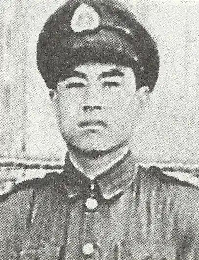 1946年的一天夜晚，有贼人闯进叶剑英和滕代远的宅子，警卫“啪”的一声，朝贼人开
