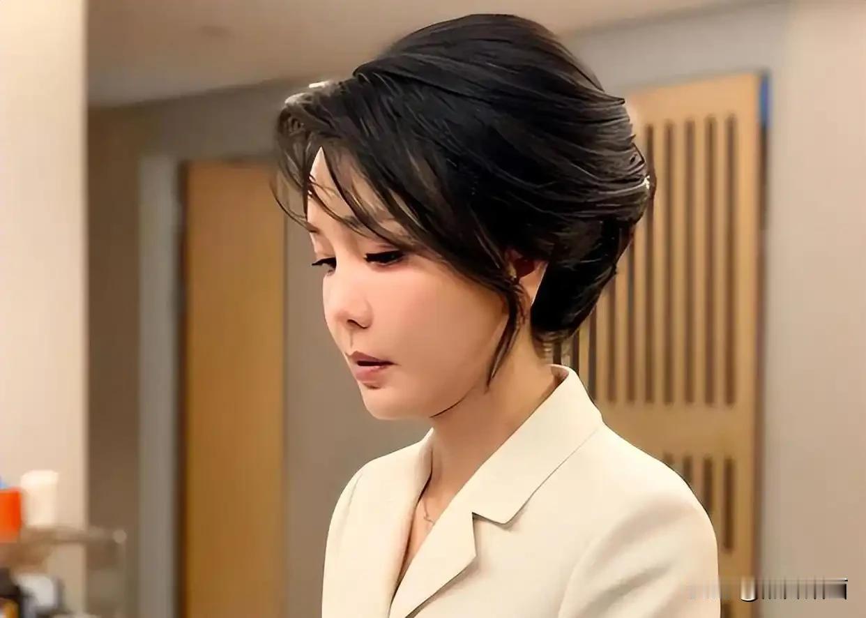 。以下是关键信息与核心判断：
 
一、案件核心
 
- 罪名：操纵德意志汽车股价