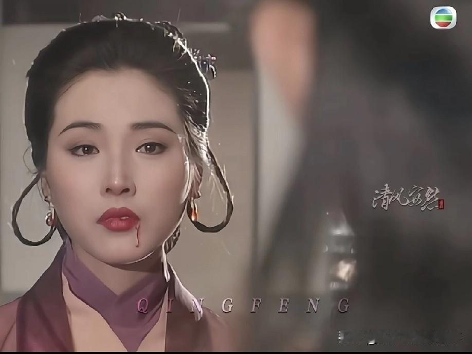 张延演的何沅君，真的是把“惊鸿一瞥”四个字刻进了观众心里！
 
她颜值我见犹怜，