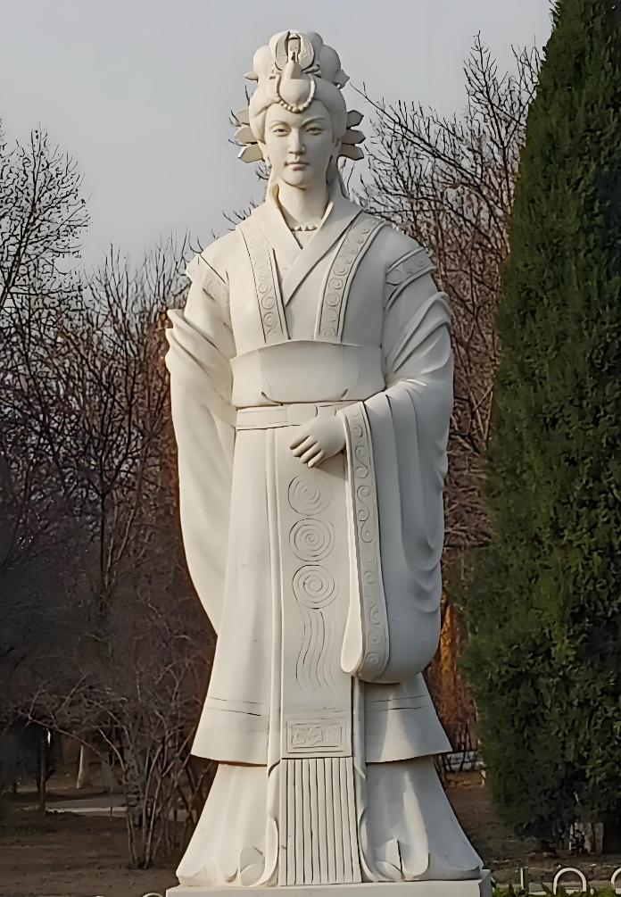 为何吕后活着谁都不敢乱动? 你以为大家不动她，是因为她是太后？要是这么想，那就真