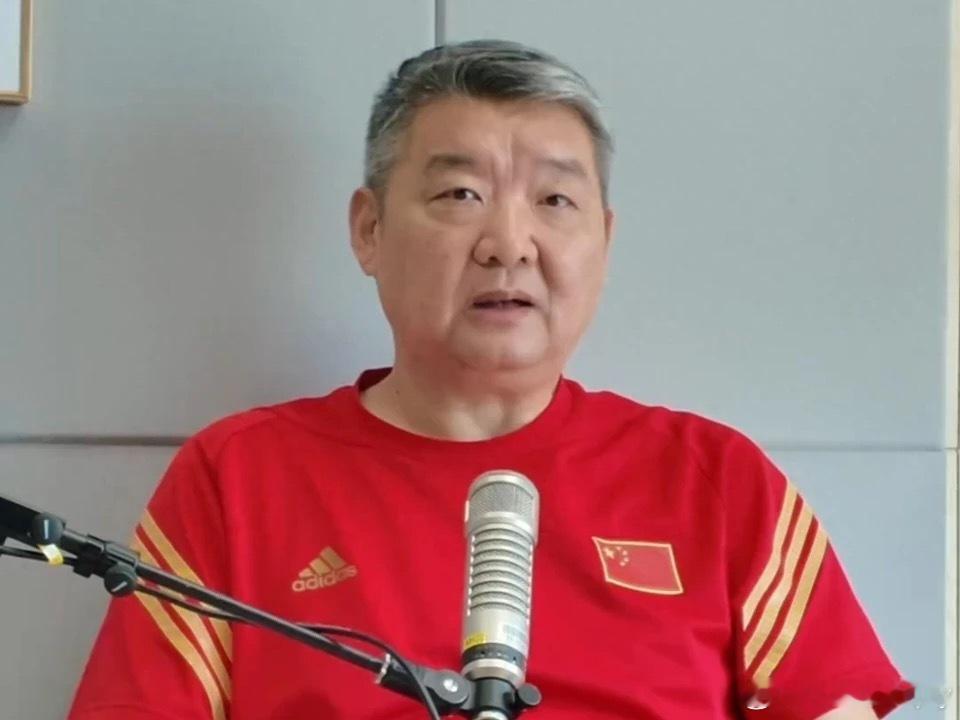 排球 前国青主教练教练李焕宁：这次亚锦赛尤其是打日本队这场球应该是非常的关键，目