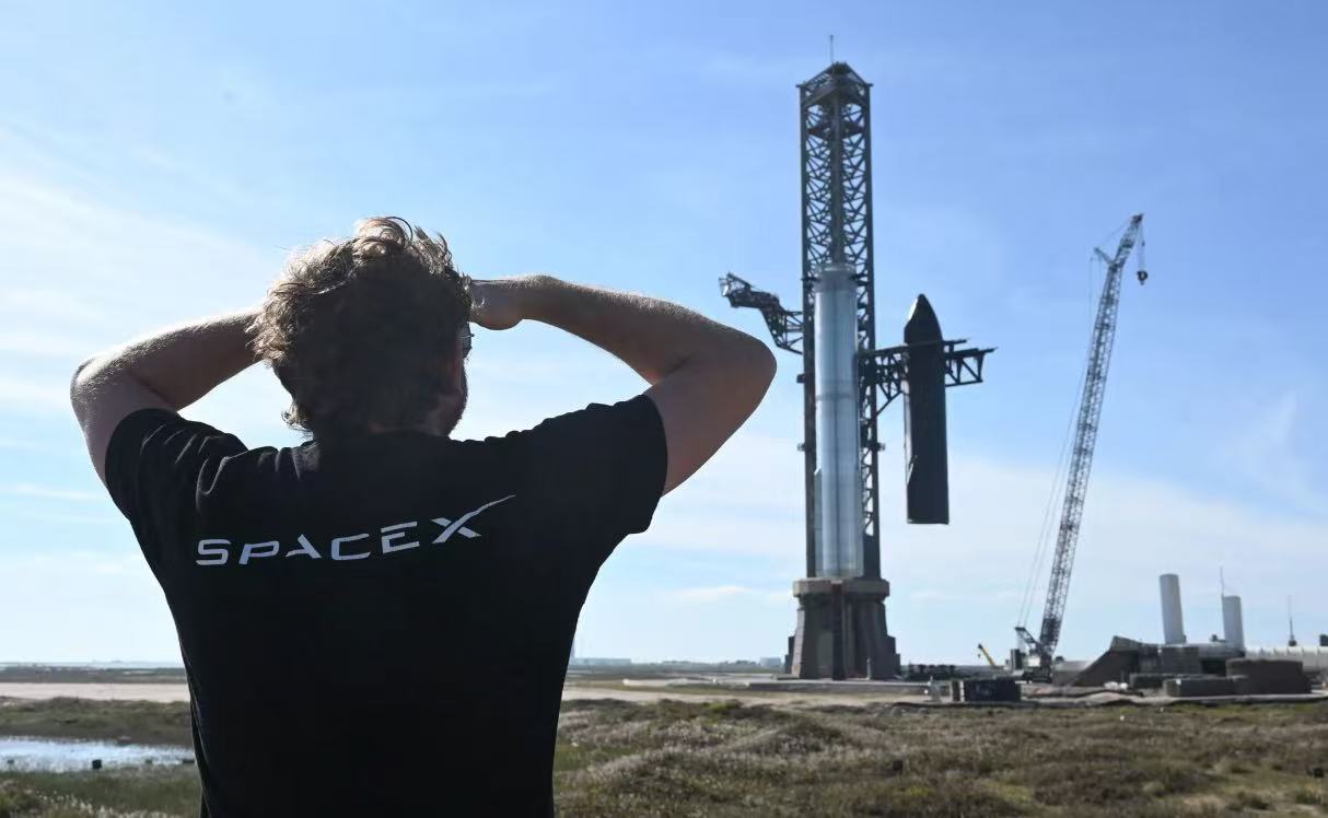 马斯克回应SpaceX为何收购xAI马斯克将在太空部署数据中心【SpaceX 为