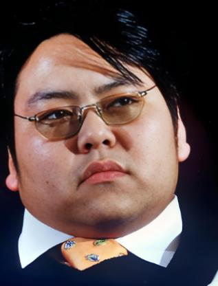 [炸弹]2009年，李兆会在“天上人间”花费880万，将全场宾客的单都买了，最后