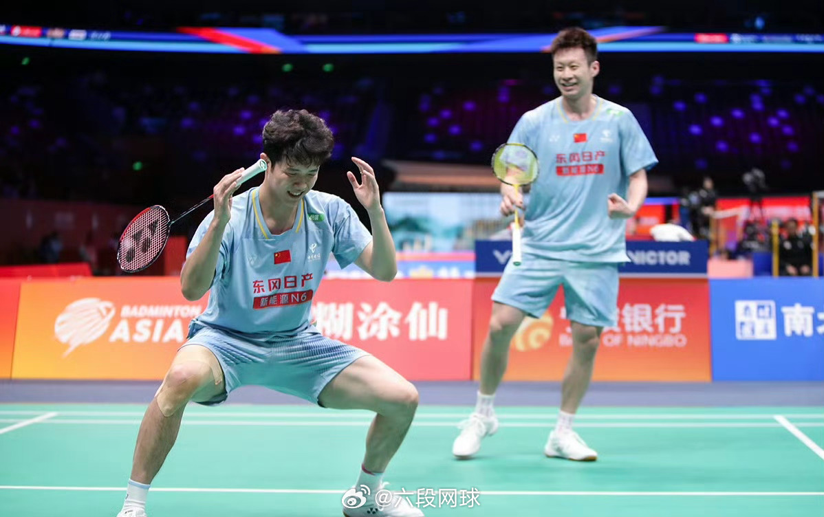 何济霆任翔宇挺进亚锦赛32强任何组合21-16、21-17战胜日本组合相泽桃李/