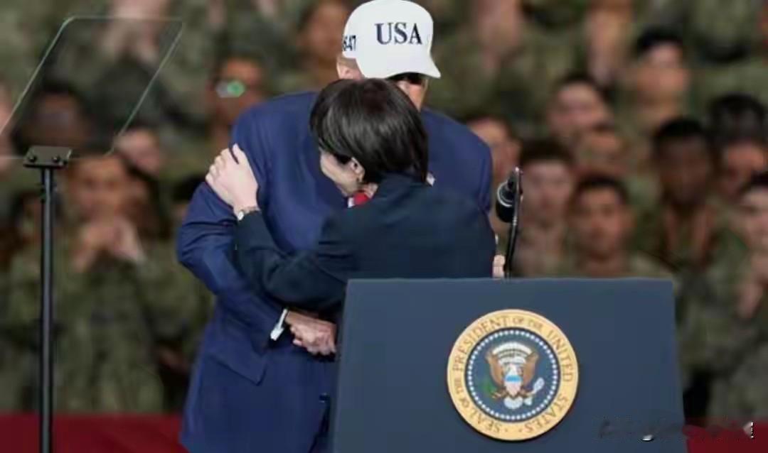 高市早苗飘了，美国罕见与中俄朝站在一起反对日本，终于踢到铁板