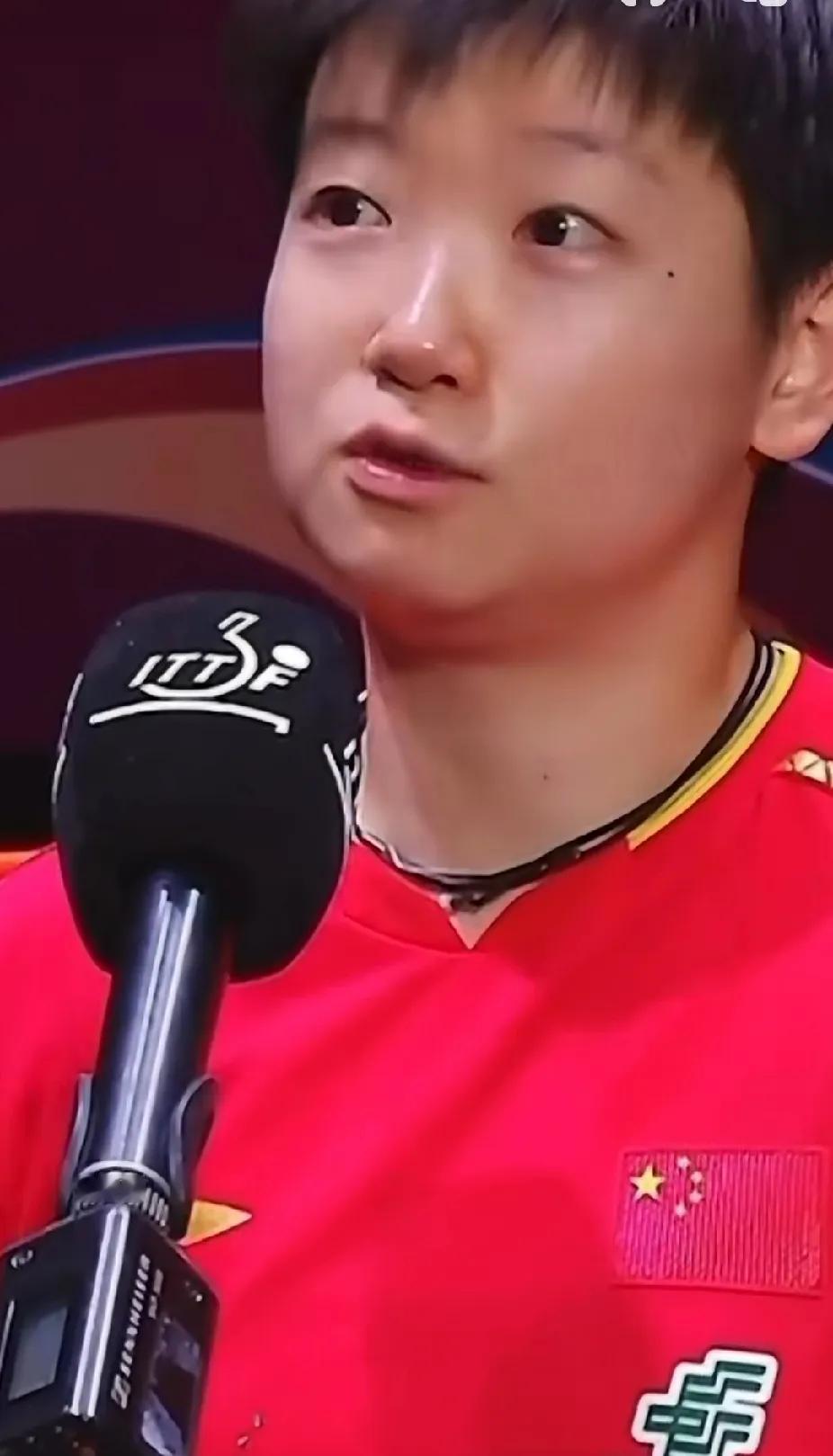 孙颖莎赛后落泪，这一刻她值得！
 
多哈世乒赛女单夺冠后，孙颖莎接受采访时忍不住