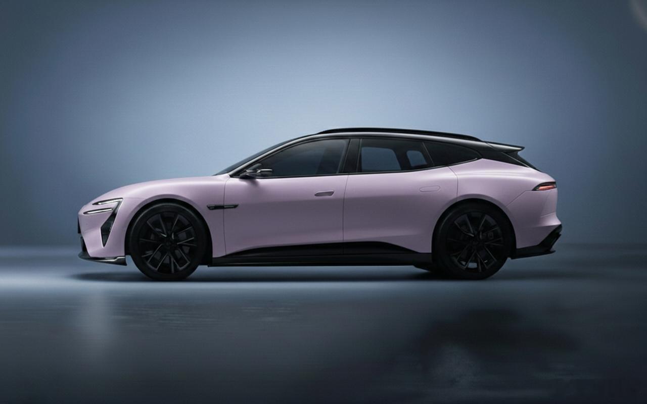 阿维塔06T阿维塔新车命名阿维塔06t 做了一堆悬浮顶的阿维塔06T的效果图，悬