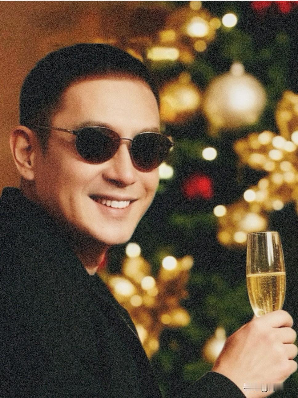 正气之章
付诸时光
信口雌黄
流量频涨
公平正义
何处寻芳
天未降雨
耀阳昭彰