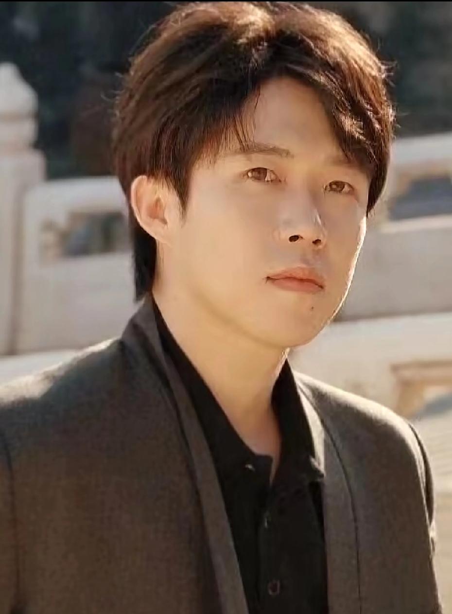 为什么他们喜欢黑王楚钦？因为他太优秀，黑～子因羡慕嫉妒而生恨！承认别人的优秀有那