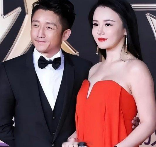 邹市明曾拒绝录制再见爱人 《再见爱人》曾找过邹市明和冉莹颖，邹市明拒绝了，理由是