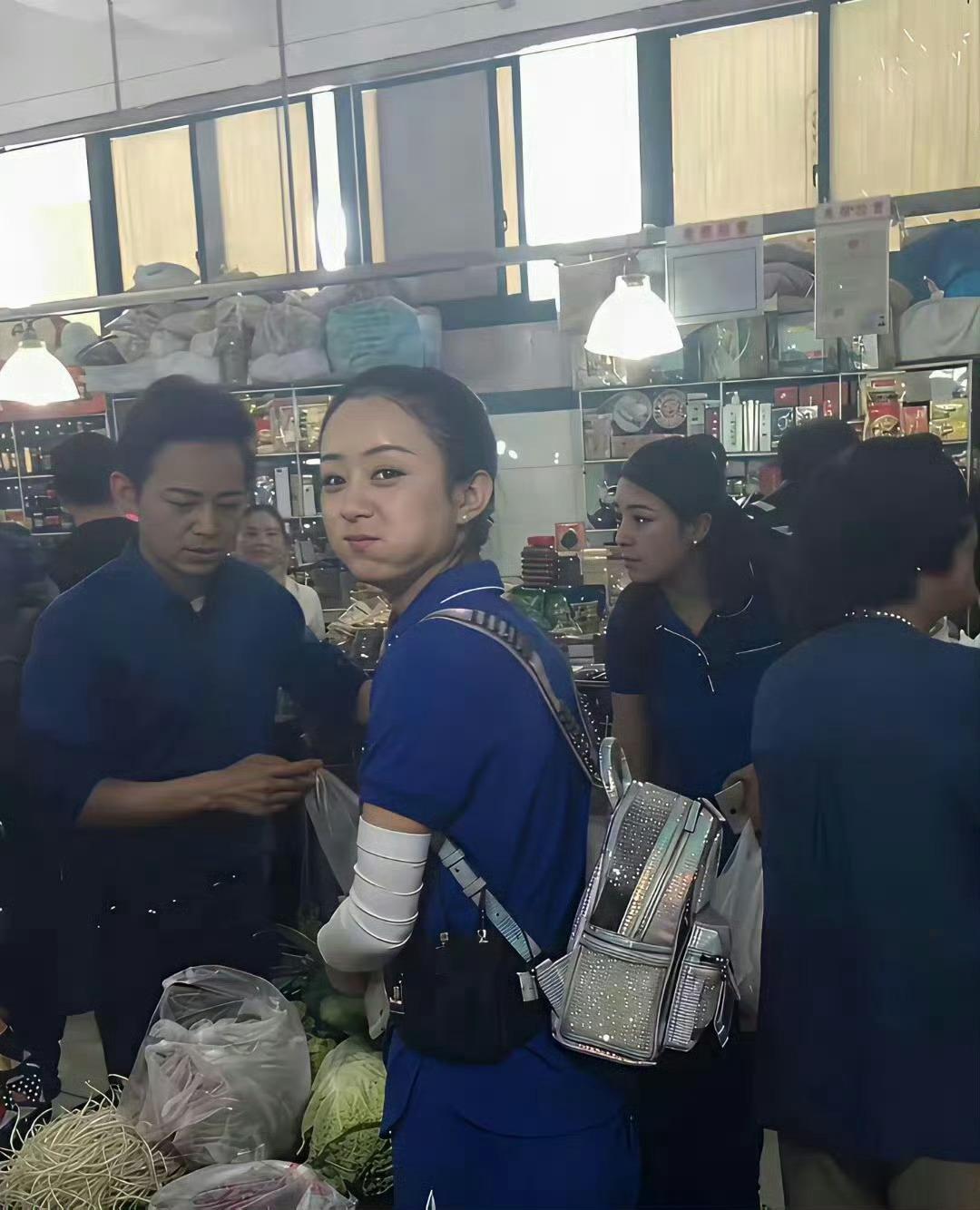 赵丽颖早期生图，女神居然长这样啊  