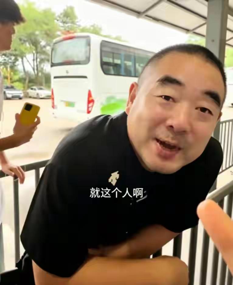 慕田峪长城导游带外籍游客插队辱骂游客事件完整梳理与评析
 
一、事件完整经过
 