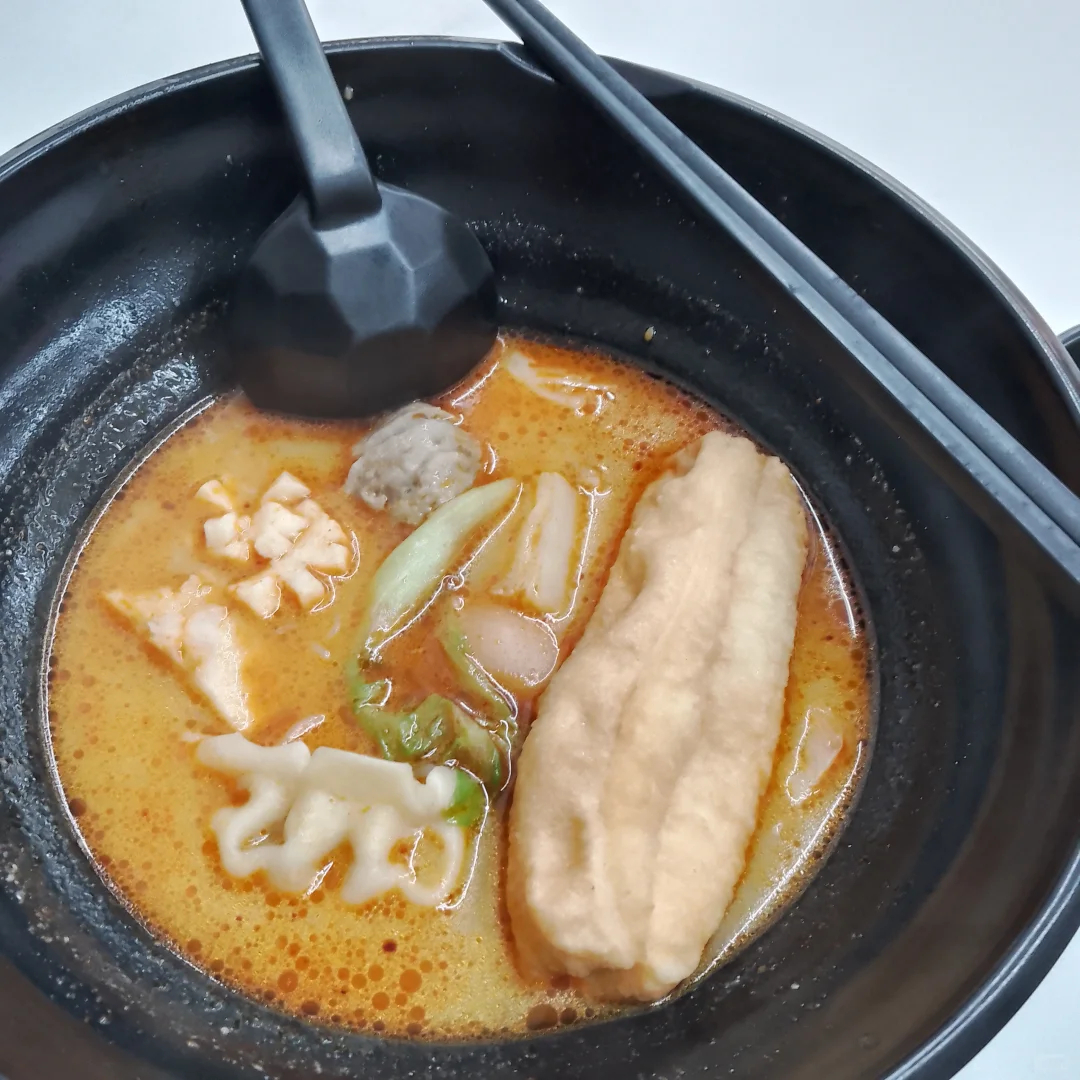 麻辣烫里最拉的菜这个娃娃菜分量也太少了吧一颗白菜都能用一个礼拜了麻辣烫也太暴利了