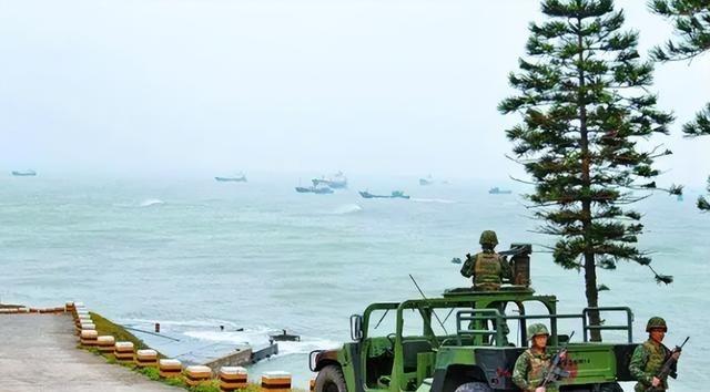 看过96年台海危机报道，真的哭了。96年台海危机的时候，为了应对火力不足的短板，