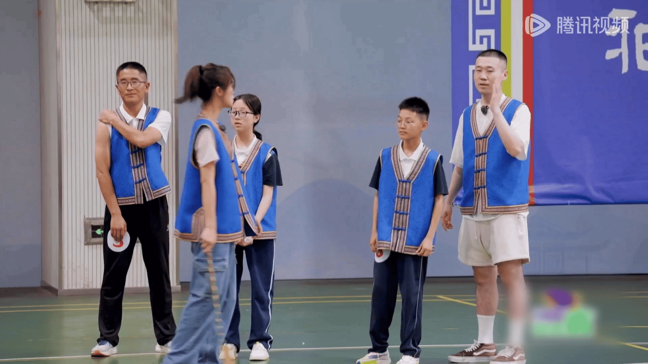 #蓝盈莹的莹是赢了的赢# 不得不再次感叹蓝盈莹的运动细胞是真的强啊👏在#焕新环