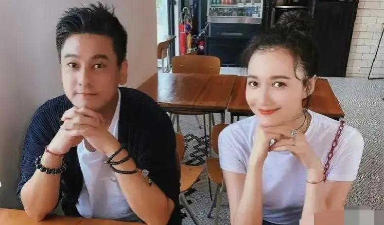 吃药第十年，他第一次公开崩溃
 
朱孝天在节目里红着眼说，自己每天靠止痛药才能起