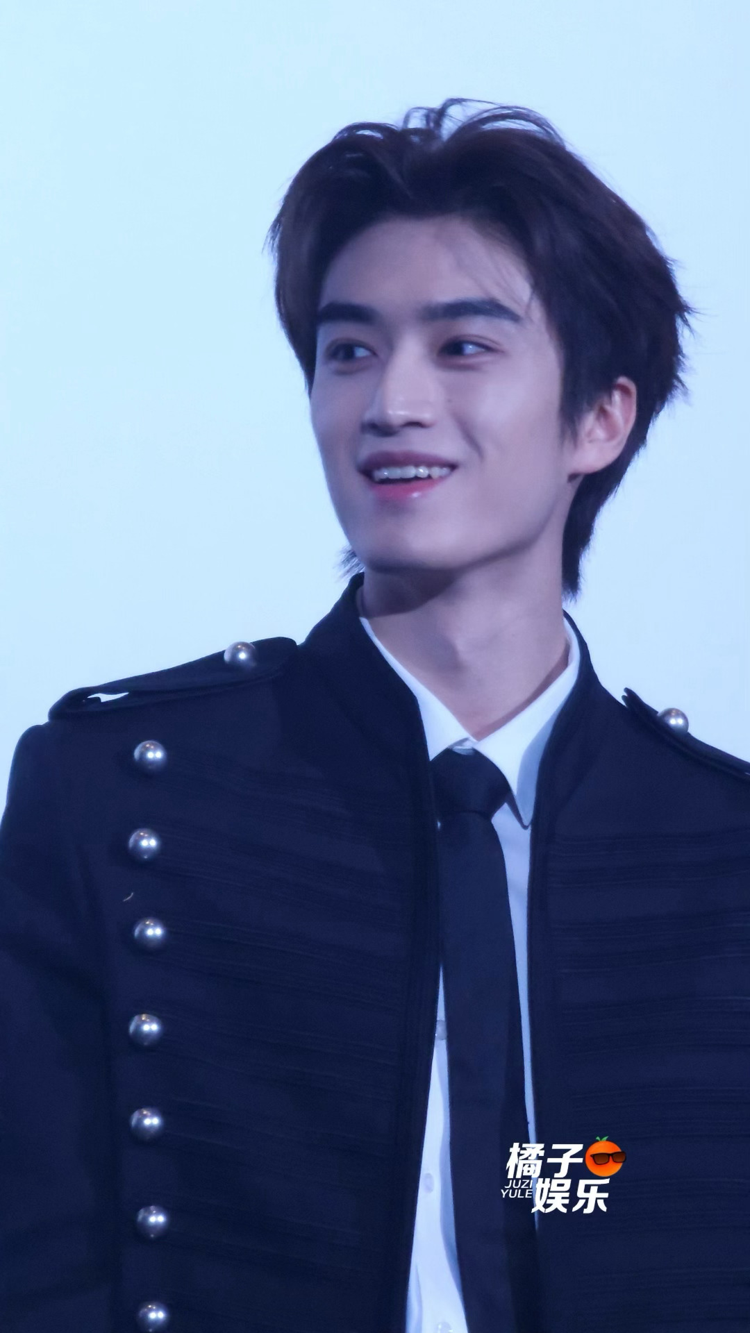 说霸总式台词害羞的直打自己嘴，这个男神啊啊啊啊“有点油腻，给我删了！”张康乐说霸