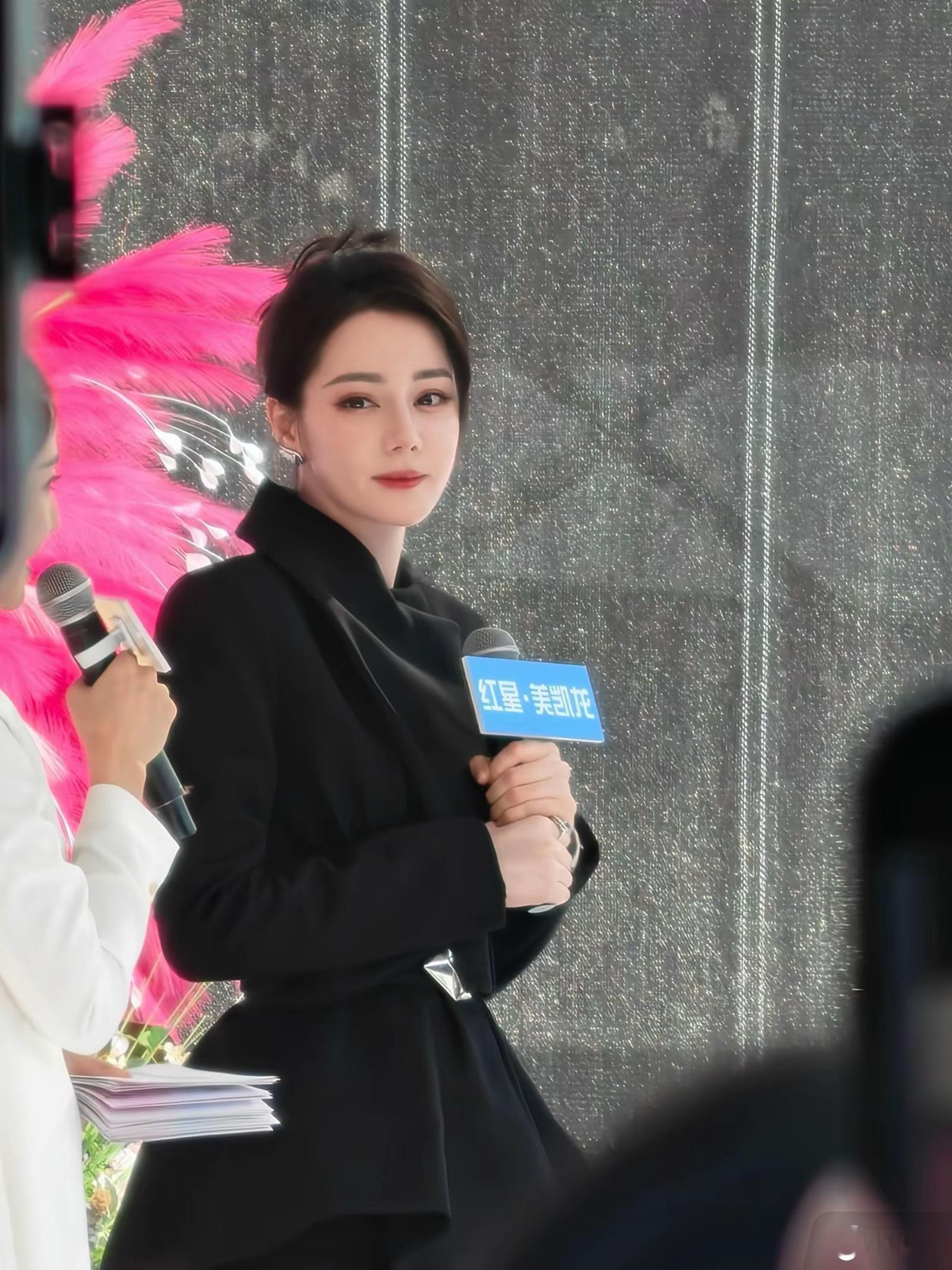 始于颜值 忠于人品 