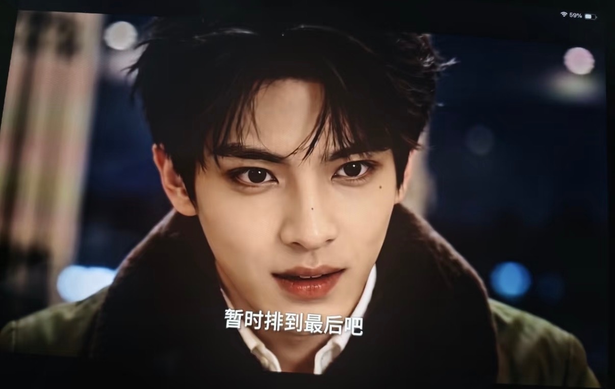 为什么ai漫剧多是横屏这个真人横屏做的超级真实的。 