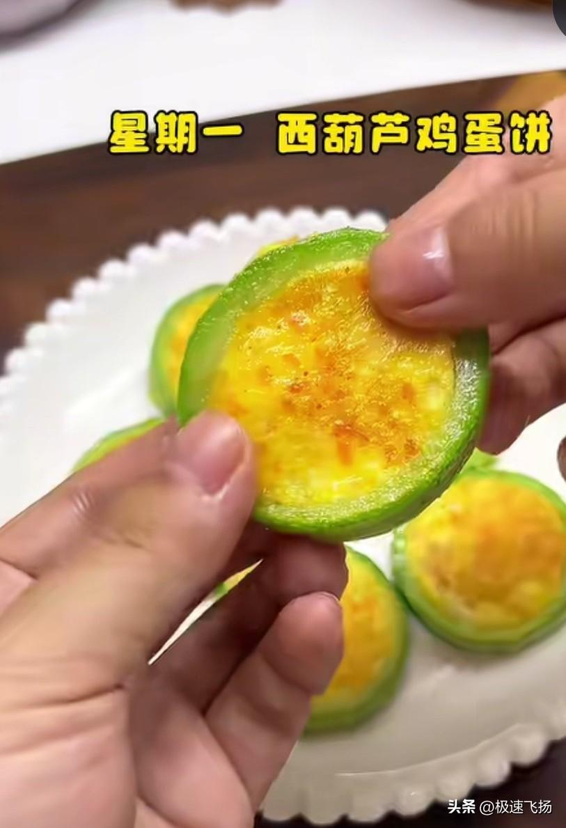 那个小孩是真难看啊，一下我就想起了，我自己的大儿子，当年也是这么淘人，累个半死，