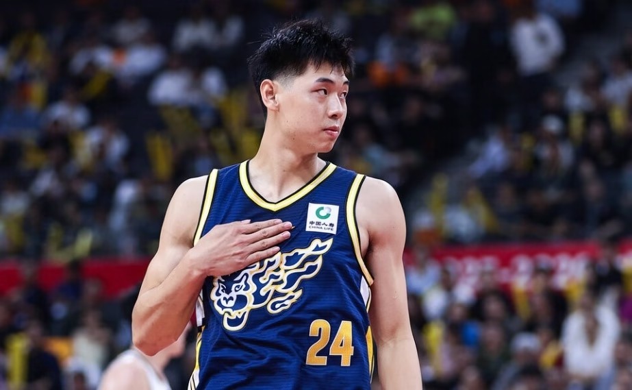 其实，杜峰不当广东主教练是一件好事也想看一看下一任主教练的水平如何广东这个队比上