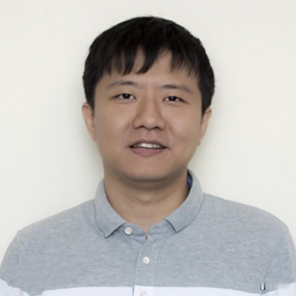 实至名归！邓煜拿下菲尔茲奖，中国籍数学家零突破！
2026年国际数学家大会（IC