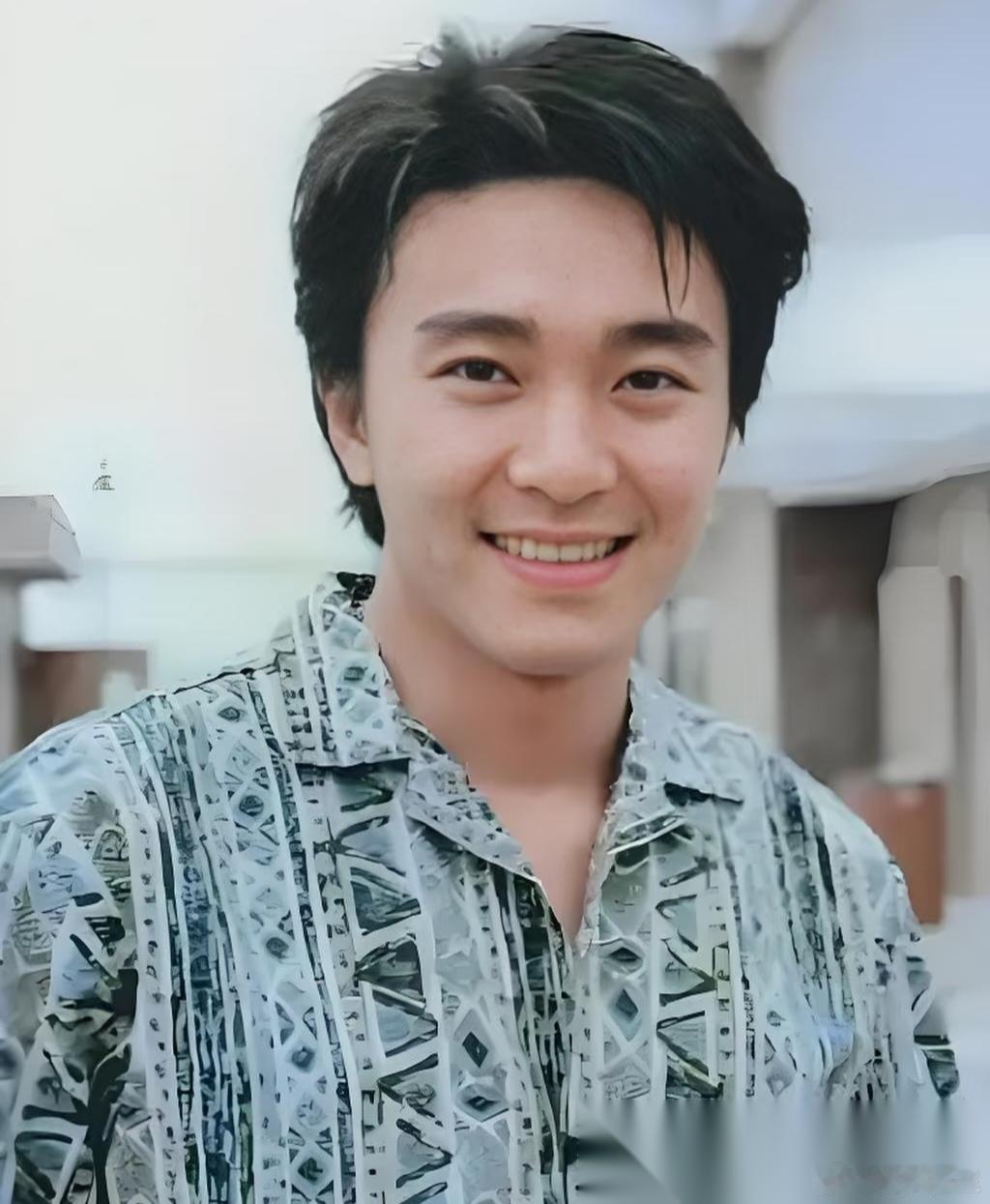 面相果然不会骗人 不信你看周星驰 第一眼看过去就知道他这个人 实诚实在，他就长着