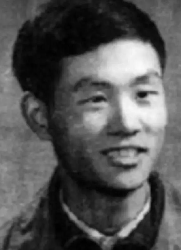 1970年，一知青因一首歌被判刑，审判员给他的宣判竟然是“有期徒刑10年”，这让