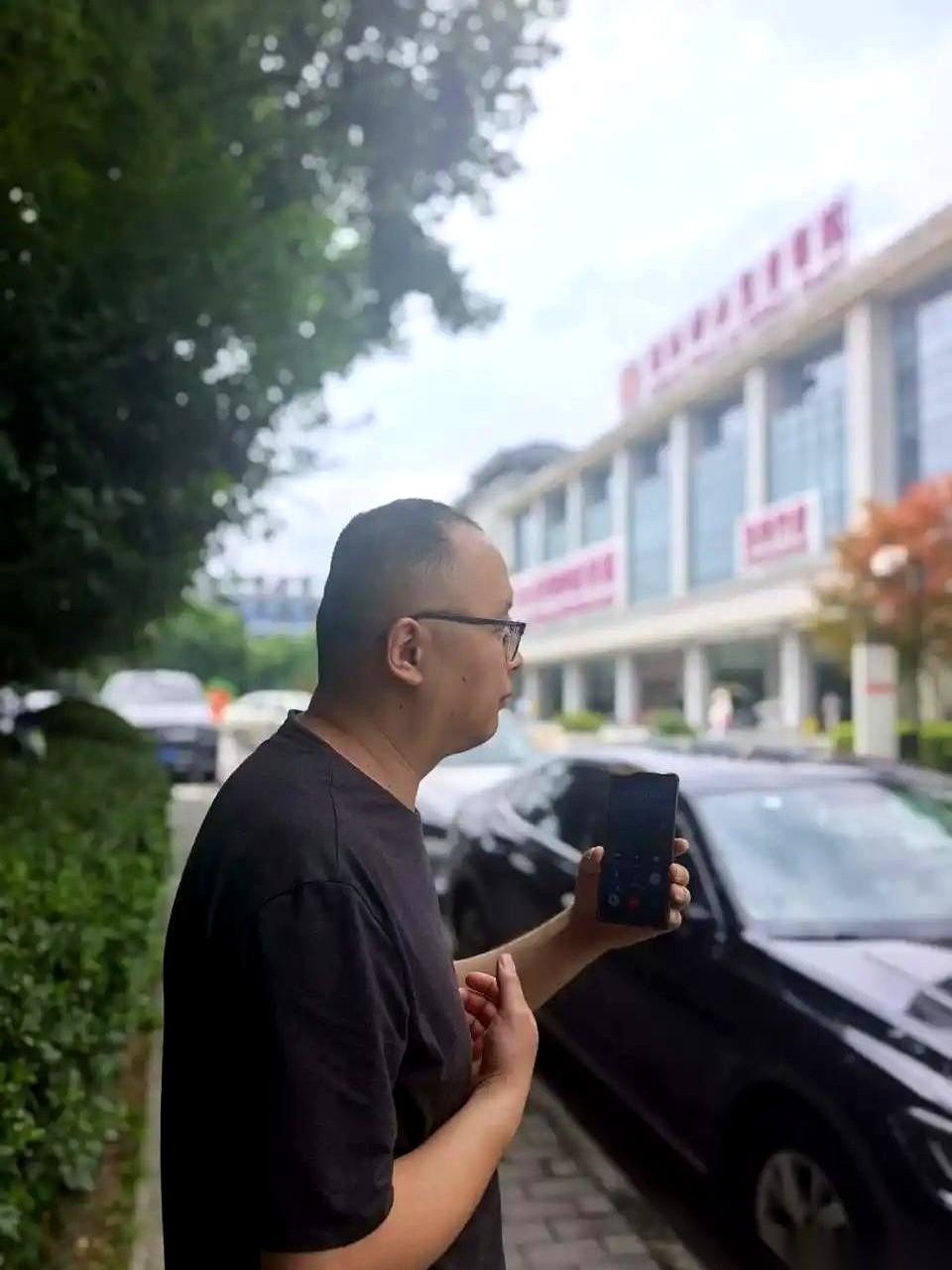 五岁小女孩天生没有甲状腺，出生第17天就被告知要终身吃药。这病治不好，一旦停药，