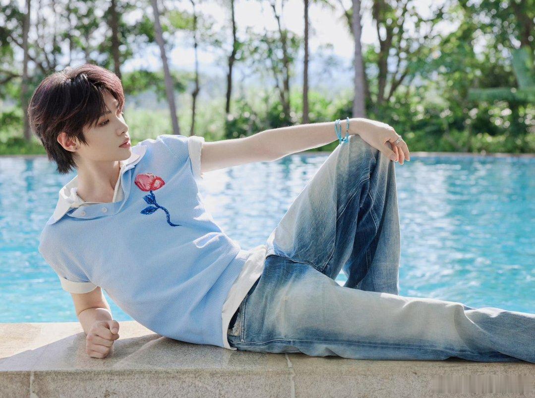 黄明昊 宝宝ʕ•͈⚇•͈ʔ　 