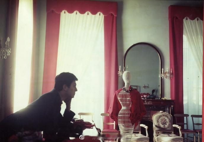 官微悼念华伦天奴华伦天奴官微悼文 发文悼念品牌创始人瓦伦蒂诺·加拉瓦尼：“华伦天