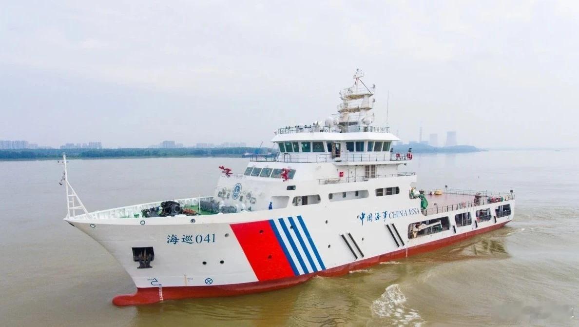 8月9日，中国船舶集团武昌造船为河北海事局建造的海事系统最大溢油回收船“海巡04