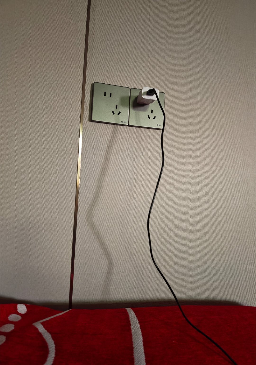 某星充电头➕一个随便找到的数据线充得我老难受了离开了耀子闪充我真的不行半个小时左