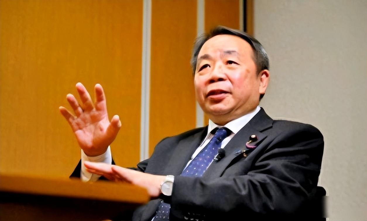“汉奸”石平再次叫嚣！8月1日石平公开发表谬论称，日本成立国家情报局是主权国家的