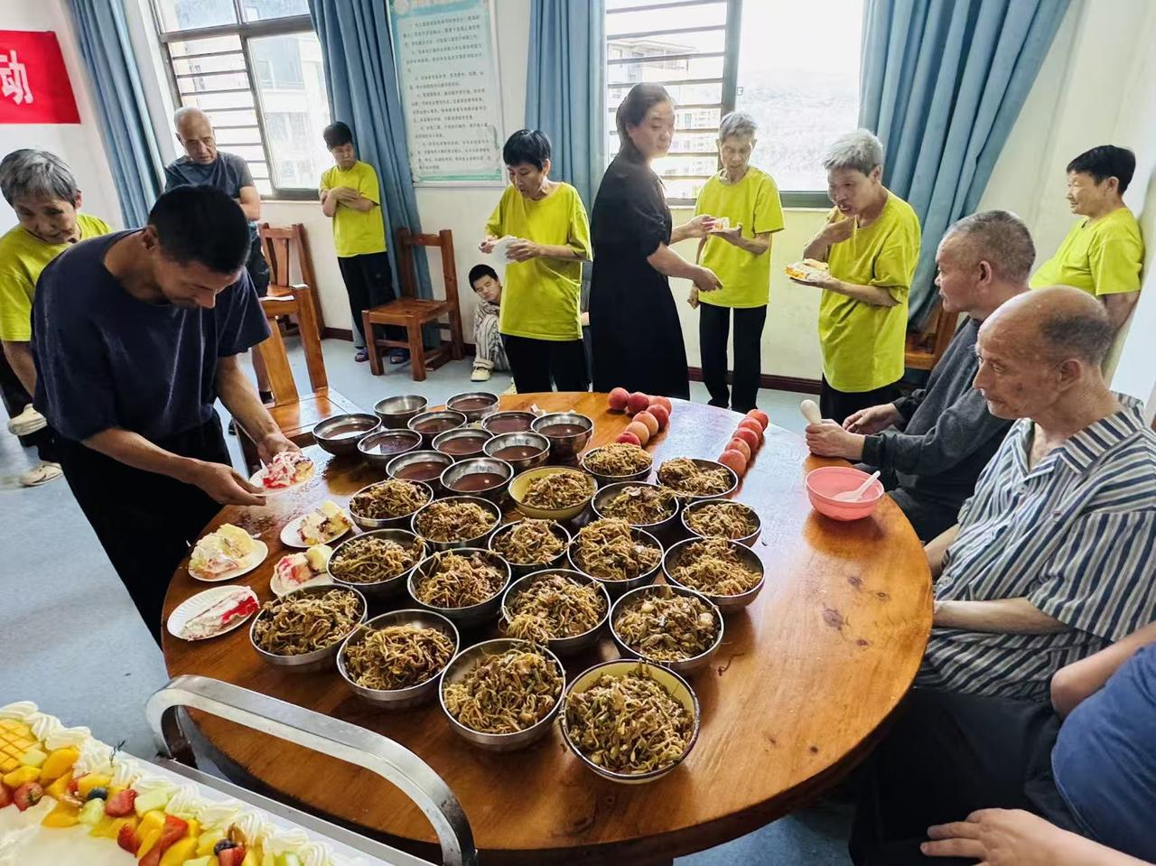 分享一下你随手拍下的照片特殊人群的生日