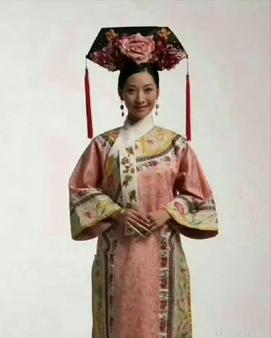 据说这是甄嬛传最初的定妆照。 