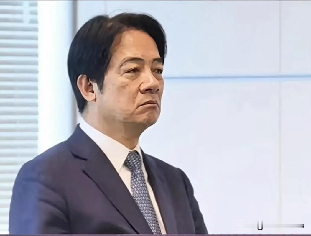 美台谈判暗藏玄机：3500亿投资背后，台湾经济命门被谁攥紧？
 
朋友们，最近美