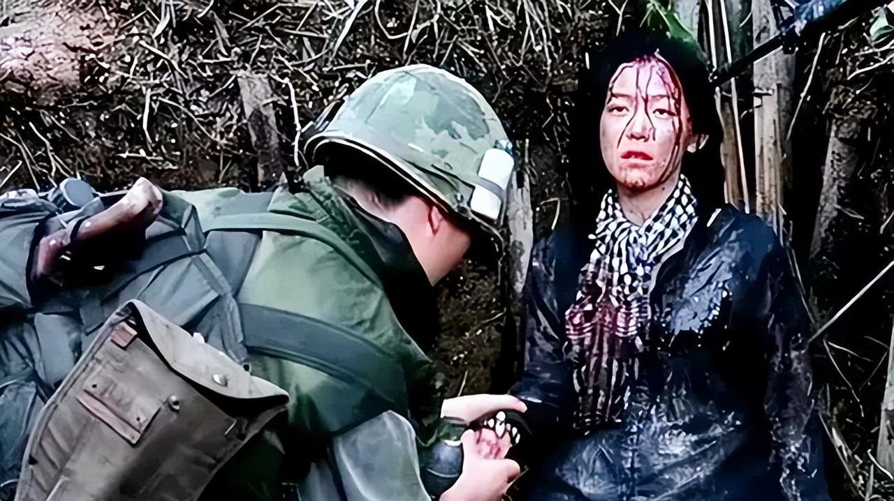 1968年，美军俘获越南高级女军官阮林清，为了从她嘴里获取越军机密情报，百般凌辱