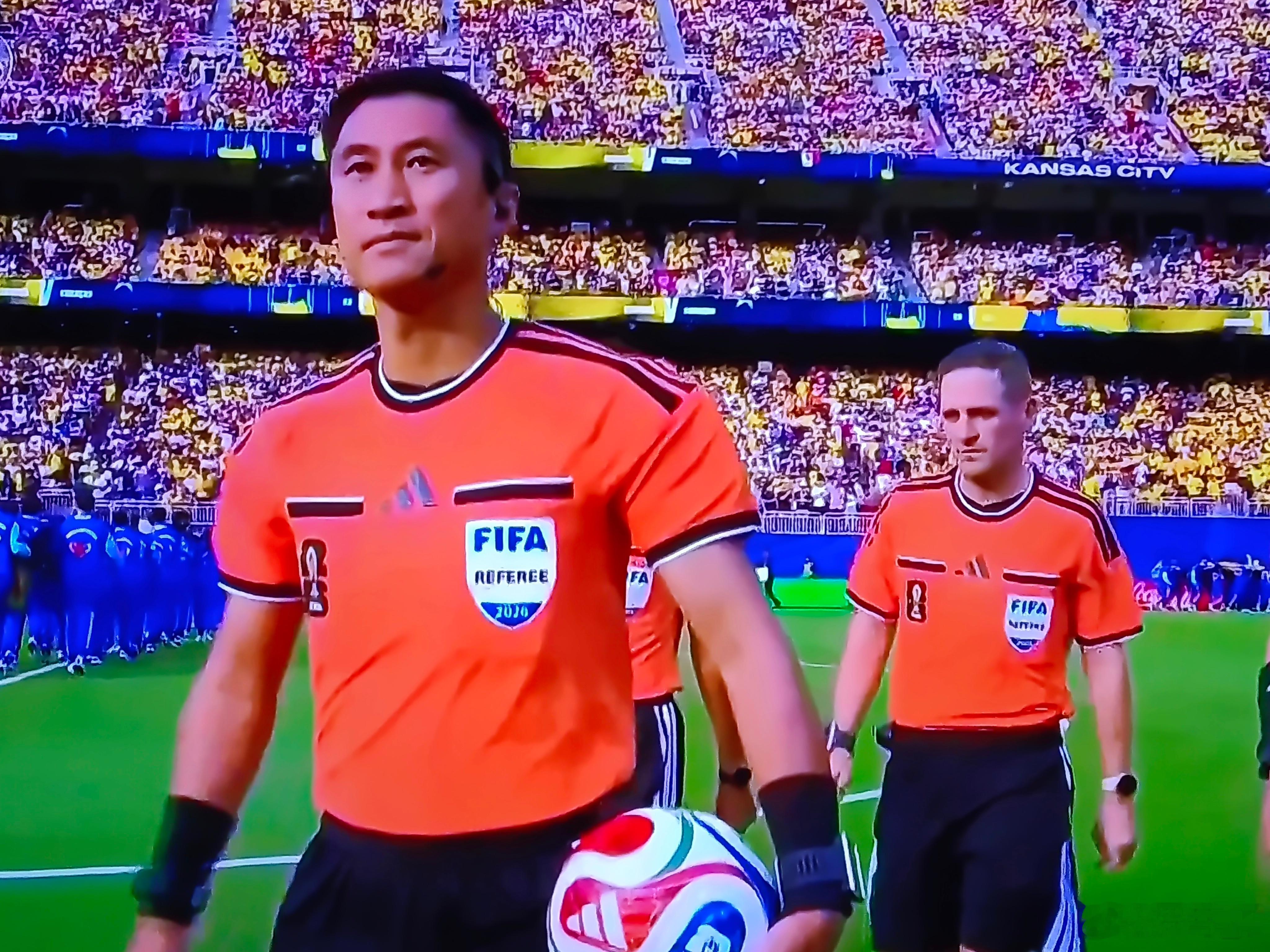 厄瓜多尔vs库拉索 中国裁判组出场，马老师加油✊ 