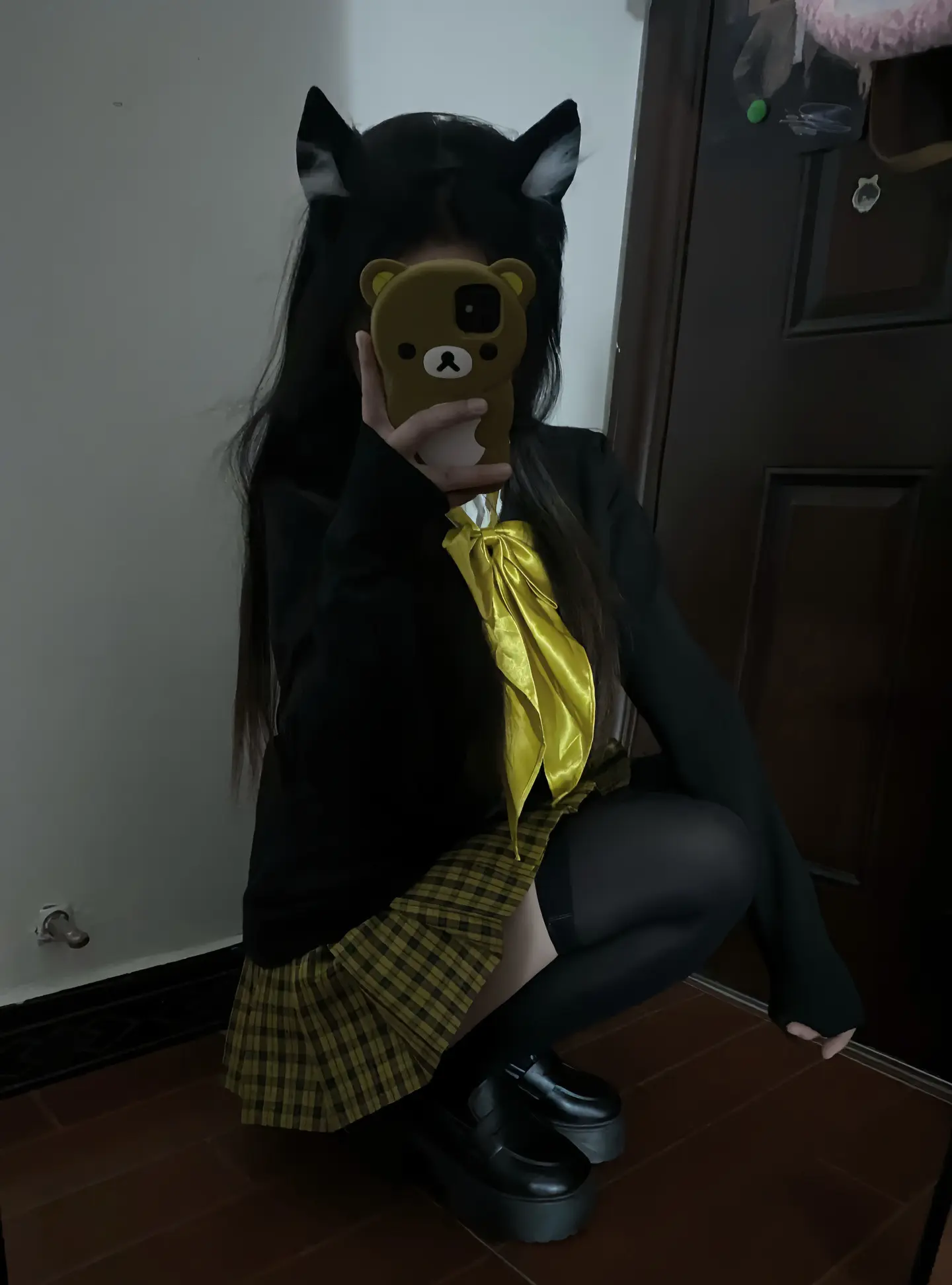 有的人只配看你照片 有的人却可以坐在你旁边
