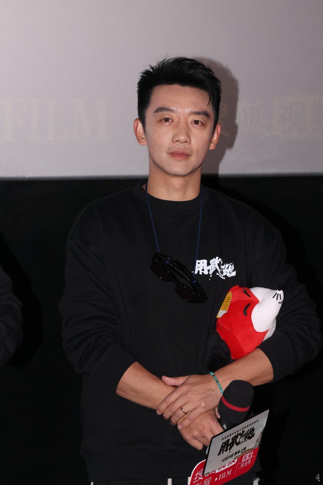 申奥回应头铁敢拍 申奥说用武之地后面会拍电视剧 申奥“头铁敢拍”的理念太赞了！拍