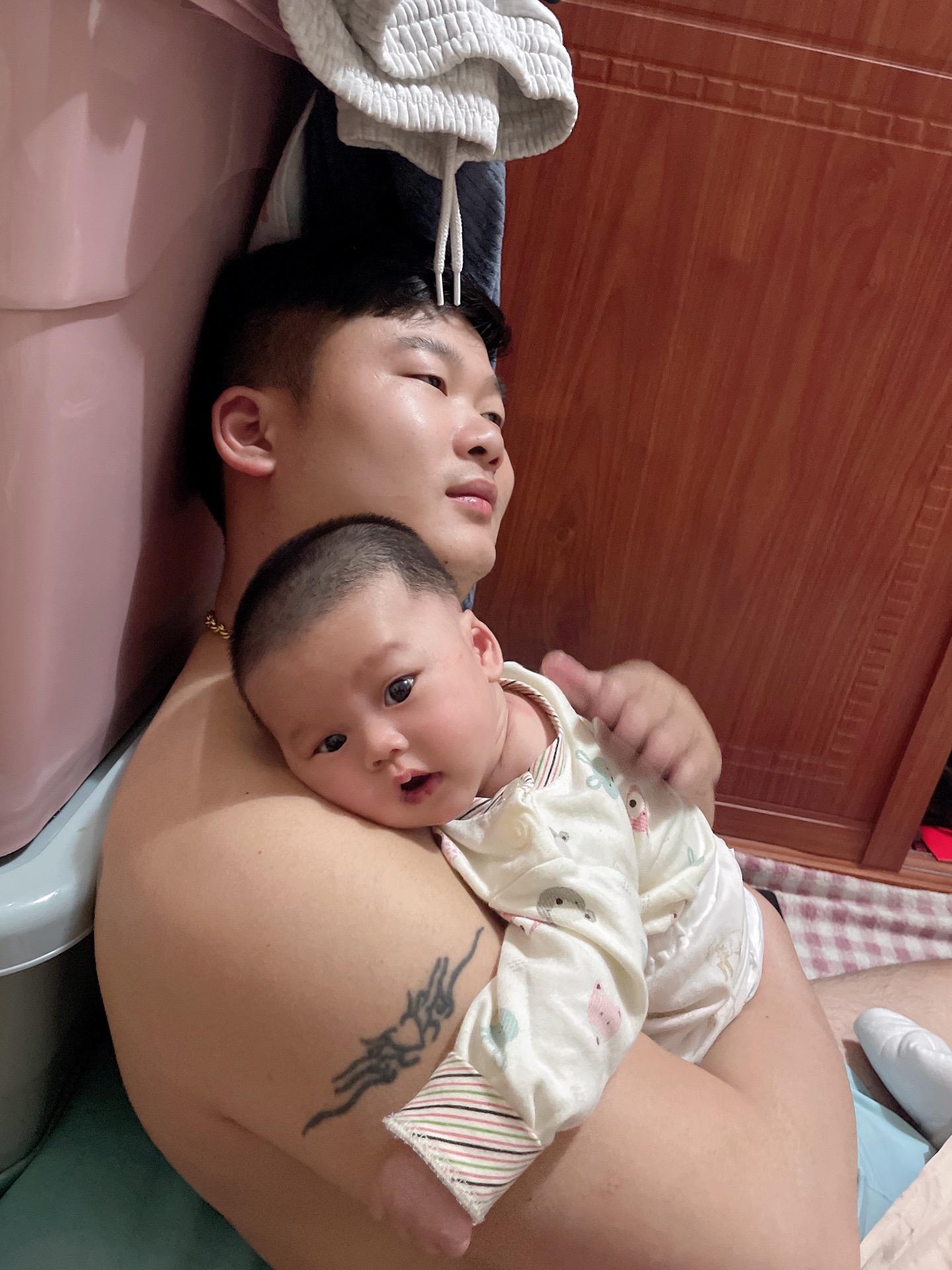 爷俩日常 难得的亲子时光