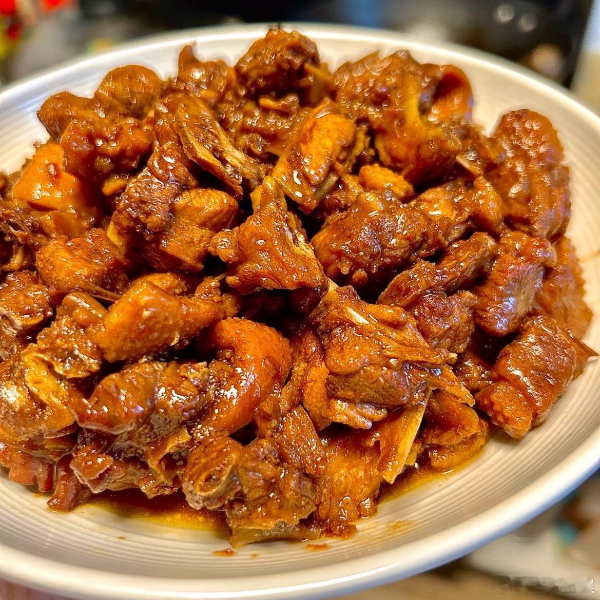 夕醺桂花酒酿鸭桂花香，酒酿甜，鸭肉鲜～夕醺桂花酒酿鸭是一道自带氛围的菜。适合七夕