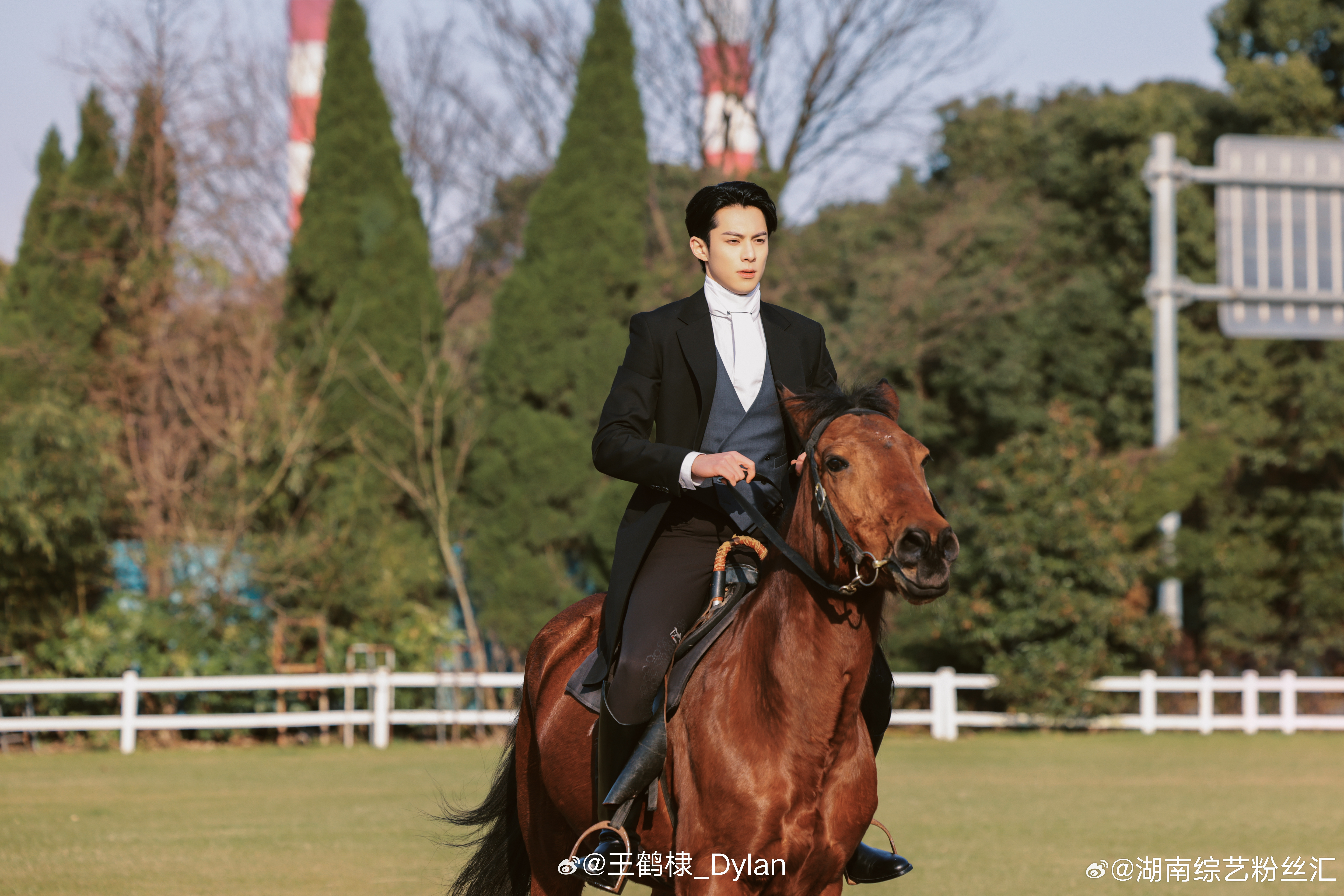 #王鹤棣[超话]##你好星期六# 12月29号海口录制嘉宾​参加 ​​​