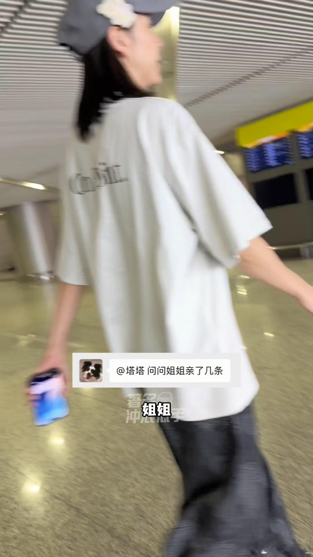 老一辈女演员吻戏没轻没重的不用靠镜头遮挡烘托氛围，全靠演员自身的情绪感染力，直白