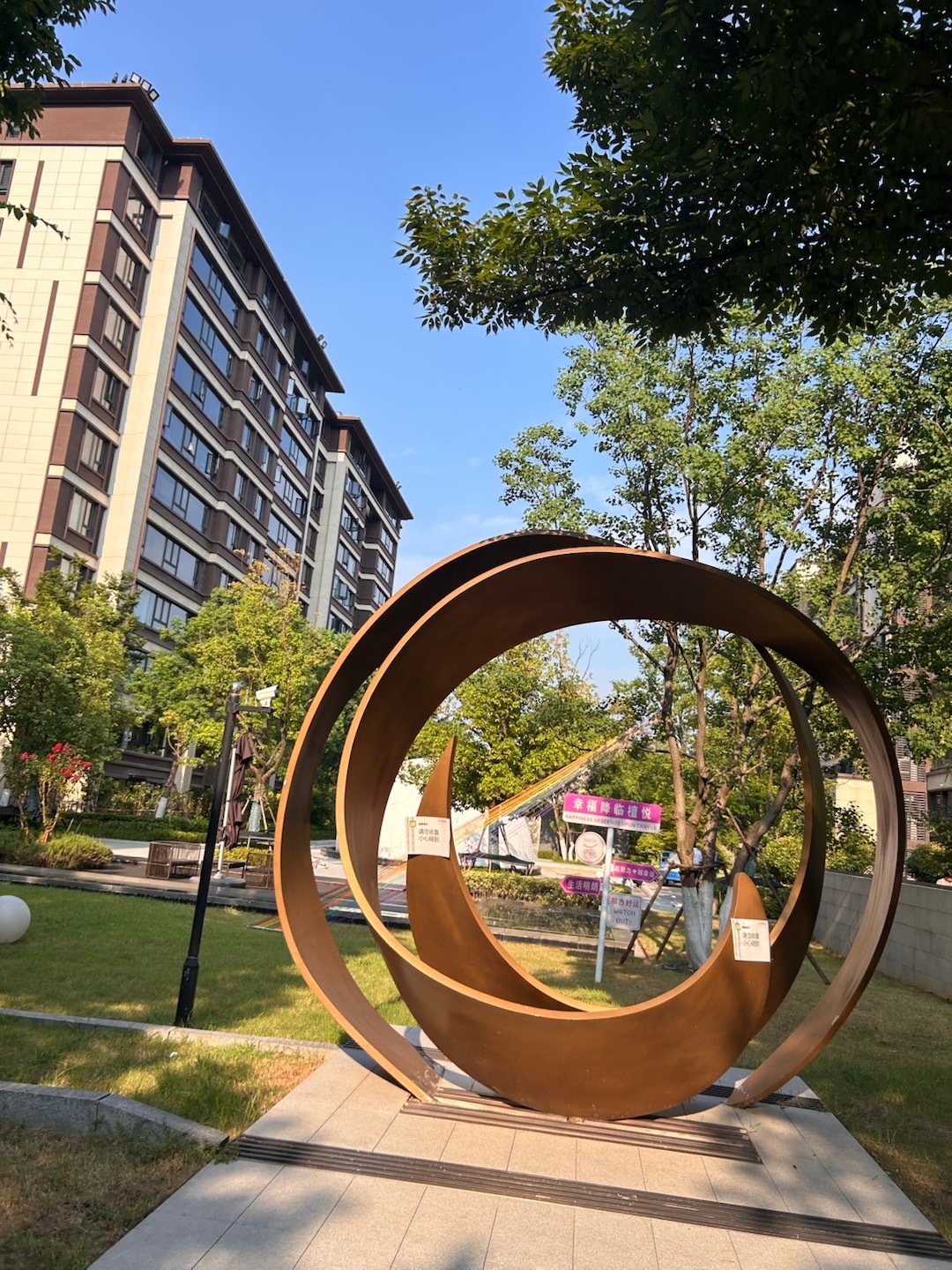 这么热的天，闺女让我给她拿快递果然还是真爱ᰔᩚ快递超人