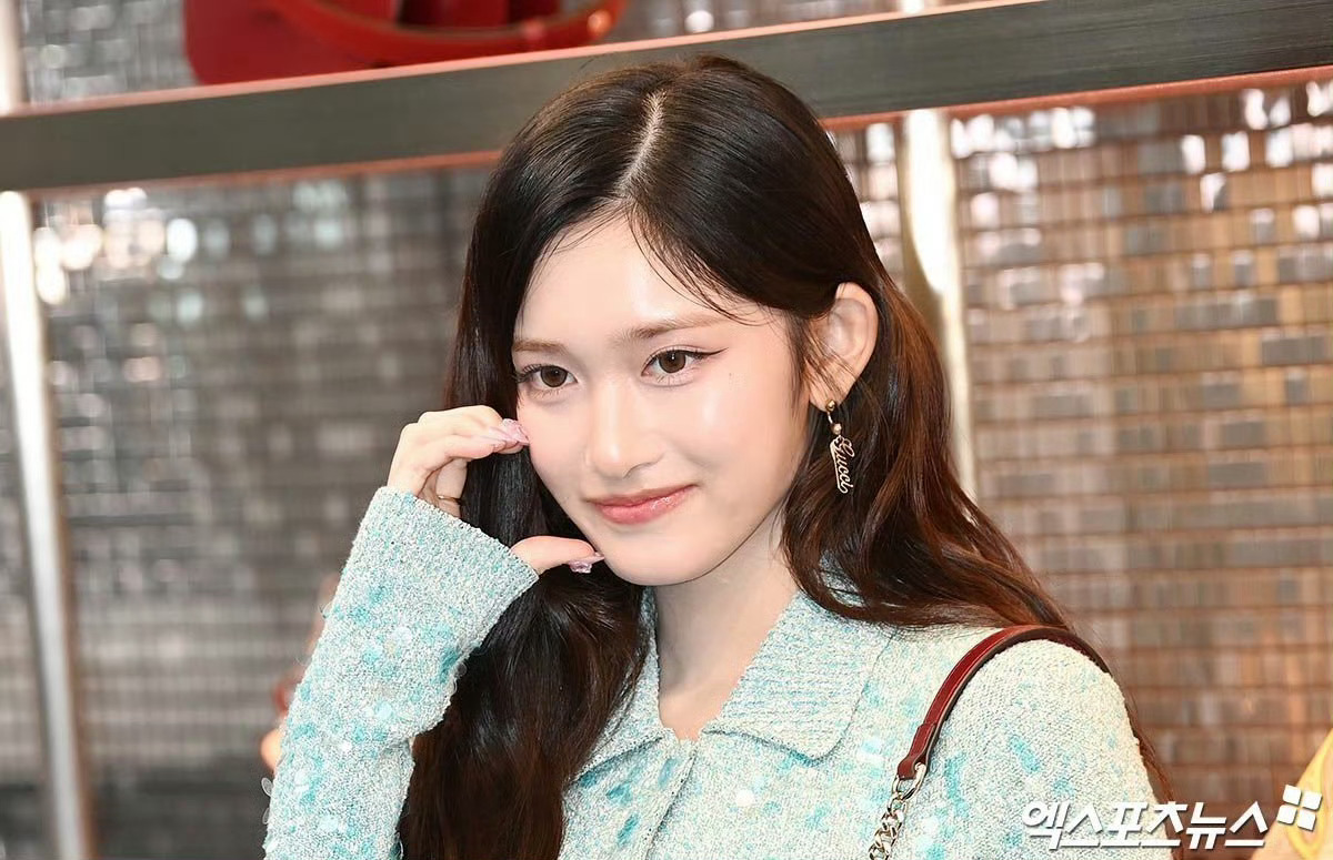 这颜值是非常在线了，状态满分，颜值爆表，李瑞hanni真的是视觉盛宴！ ​​​