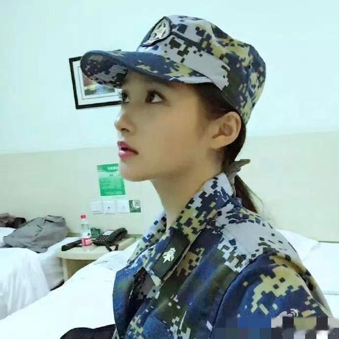 女明星的军训照小花军训照女明星的军训照🌸青春气息扑面而来 